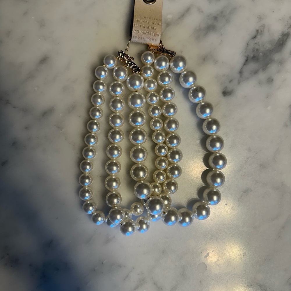 Elegant White Pearl Necklace